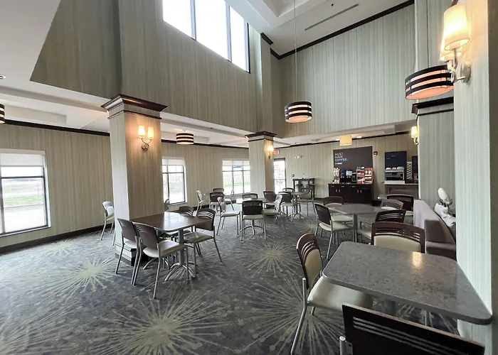 Holiday Inn Express & Suites Morton Peoria Area By Ihg
